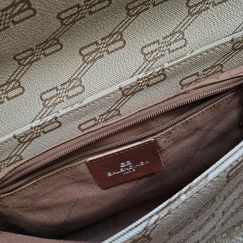 Vintage Logo Balenciaga Beige Shoulder Baguette Bag - Picture 10 of 16
